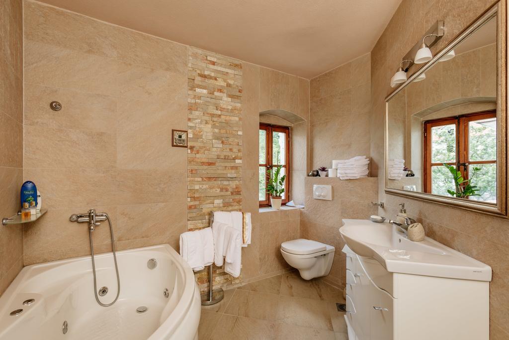 Villa Luxury Stone On The Sea With Private Pool And View Kotor Exteriör bild