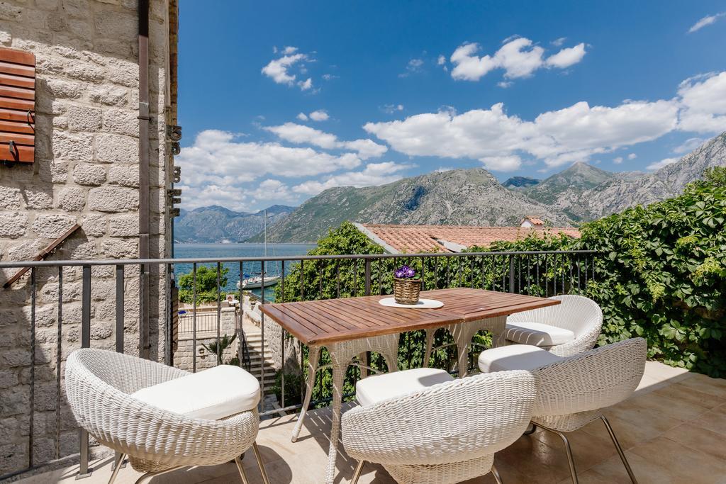 Villa Luxury Stone On The Sea With Private Pool And View Kotor Exteriör bild