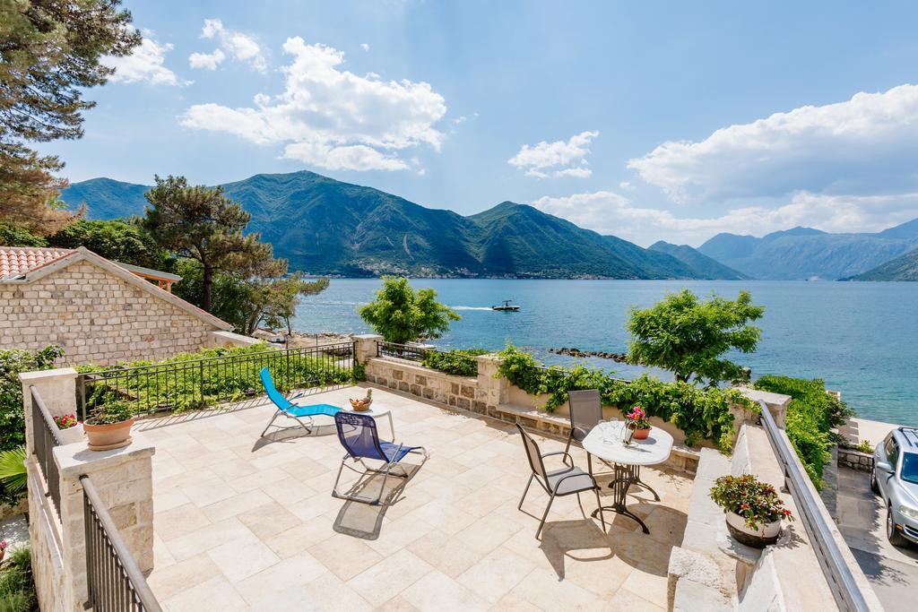 Villa Luxury Stone On The Sea With Private Pool And View Kotor Exteriör bild
