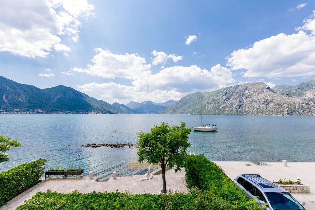 Villa Luxury Stone On The Sea With Private Pool And View Kotor Exteriör bild