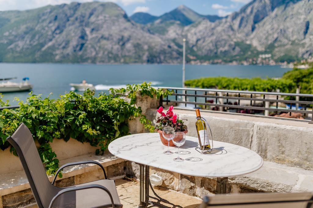 Villa Luxury Stone On The Sea With Private Pool And View Kotor Exteriör bild