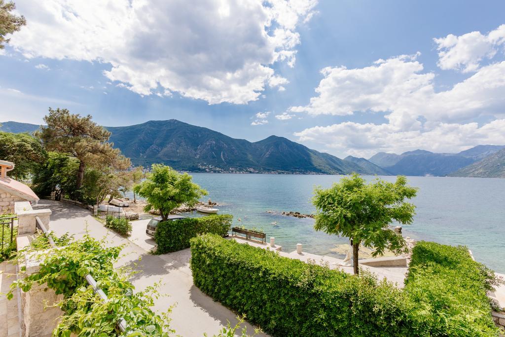 Villa Luxury Stone On The Sea With Private Pool And View Kotor Exteriör bild