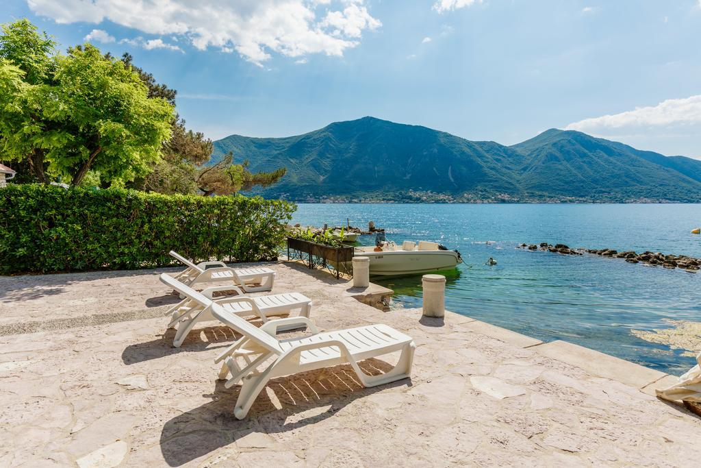 Villa Luxury Stone On The Sea With Private Pool And View Kotor Exteriör bild
