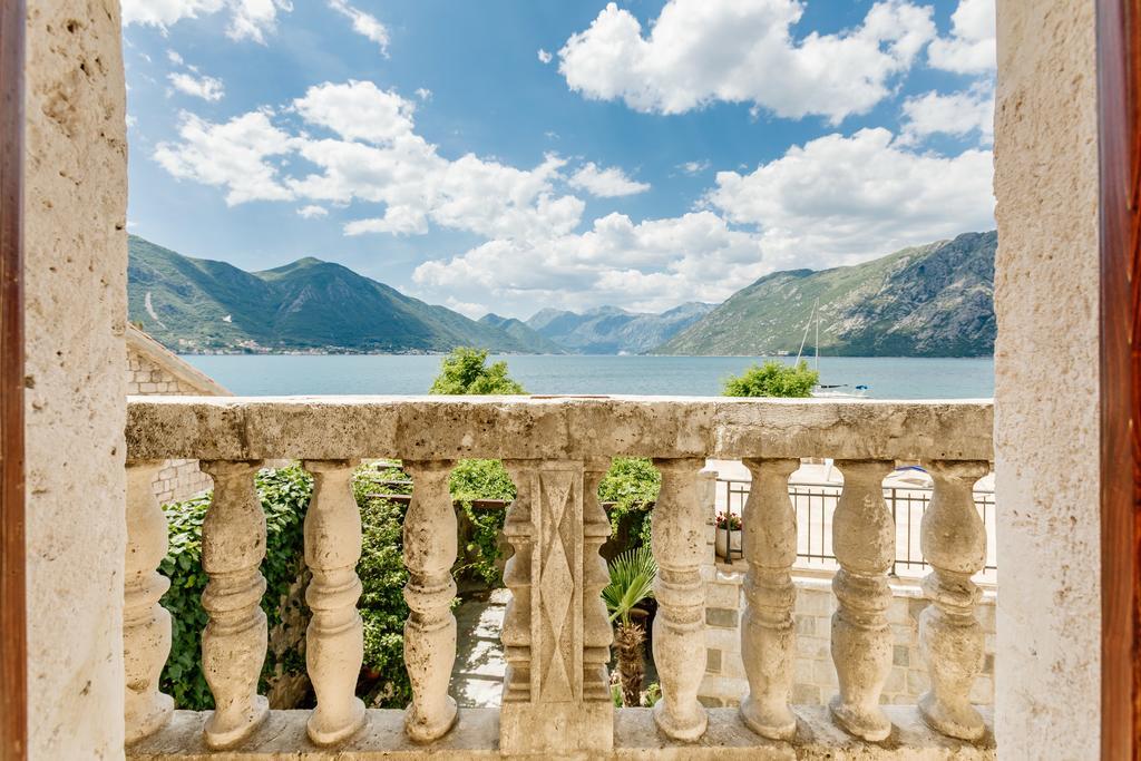 Villa Luxury Stone On The Sea With Private Pool And View Kotor Exteriör bild