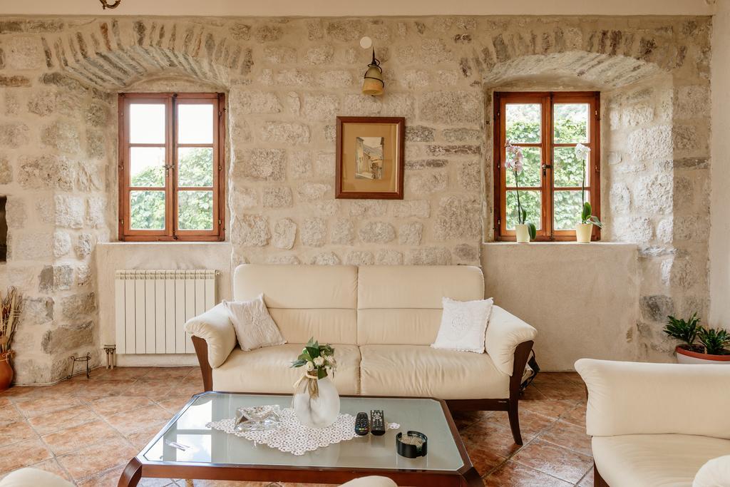 Villa Luxury Stone On The Sea With Private Pool And View Kotor Exteriör bild