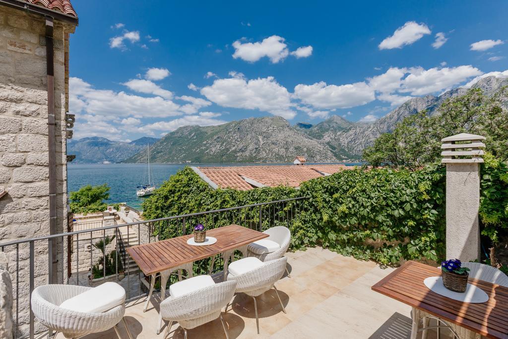 Villa Luxury Stone On The Sea With Private Pool And View Kotor Exteriör bild