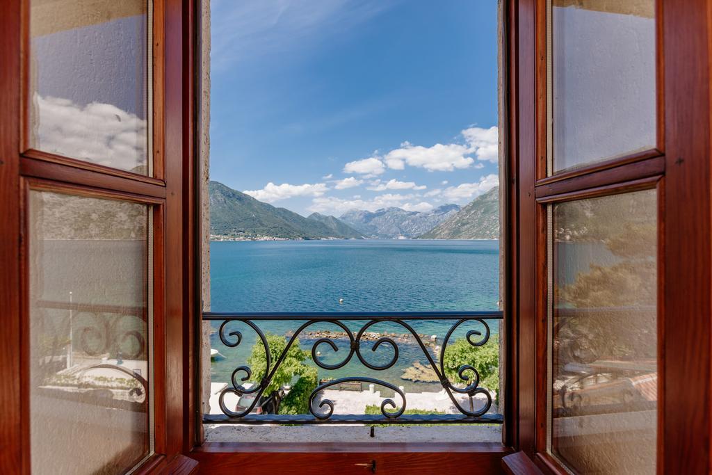 Villa Luxury Stone On The Sea With Private Pool And View Kotor Exteriör bild