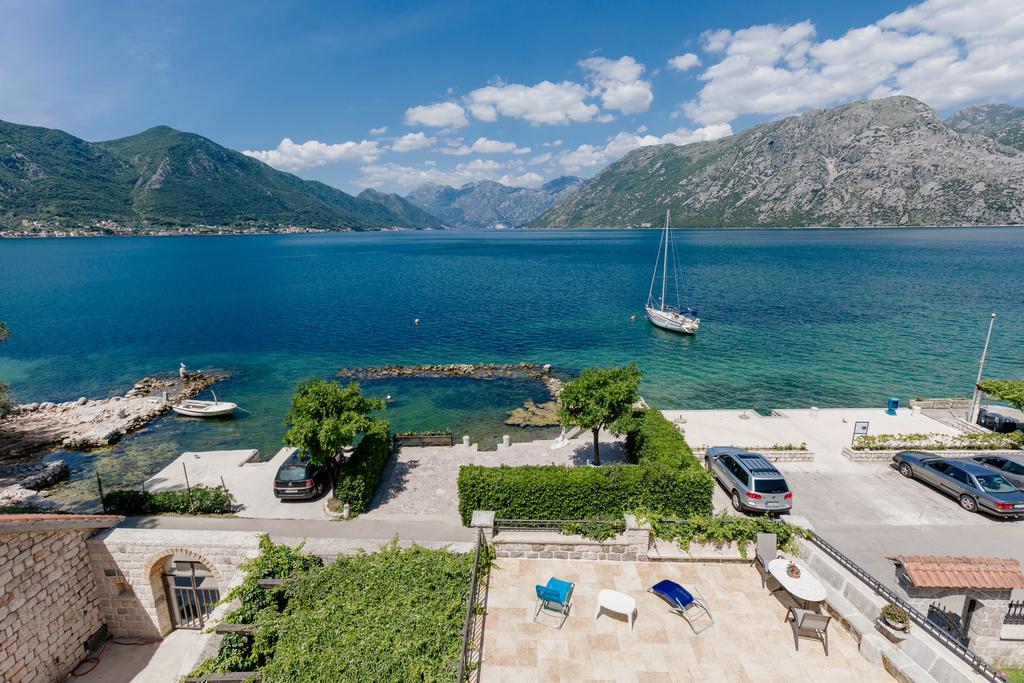 Villa Luxury Stone On The Sea With Private Pool And View Kotor Exteriör bild